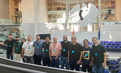 IAGE nas dependências do Reichstag (prédio histórico), onde localiza-se o Bundestag (Parlamento) em julho de 2023.